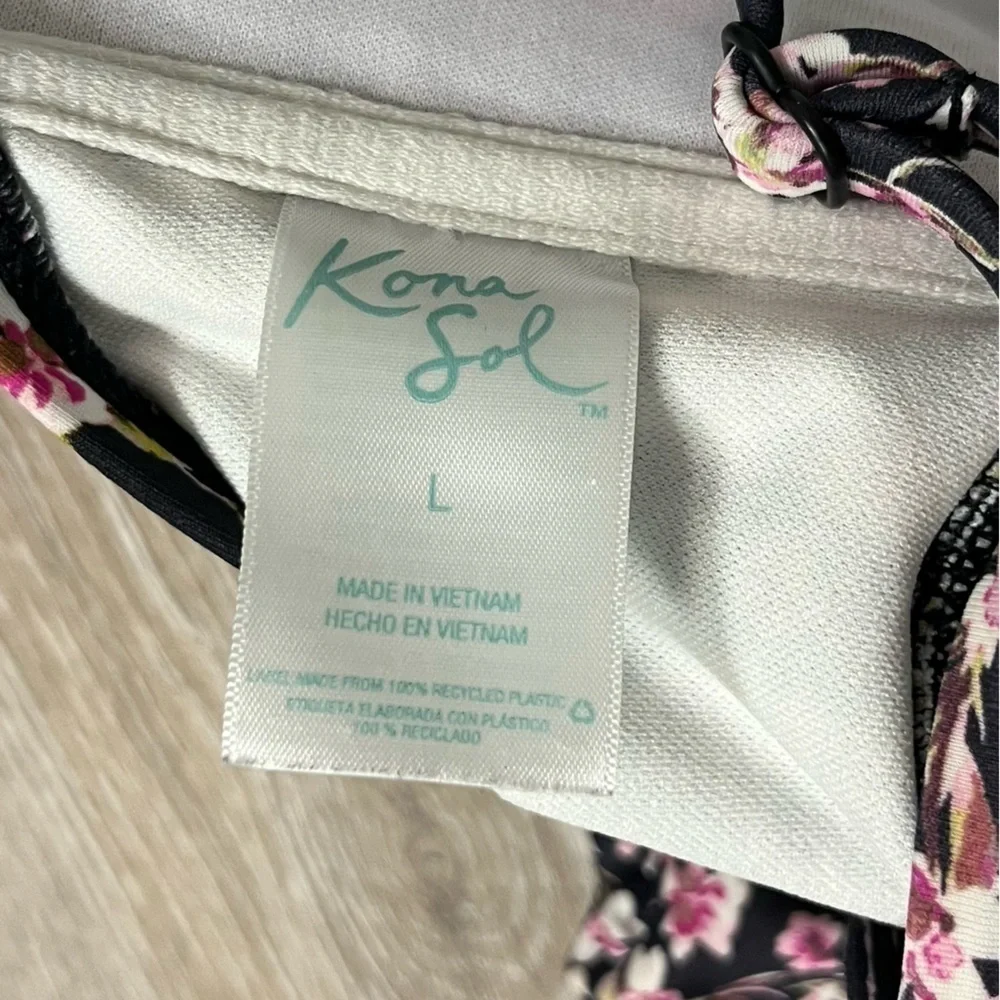 Kona Sol floral ruffle top swimsuit. Convertible removable straps, large.